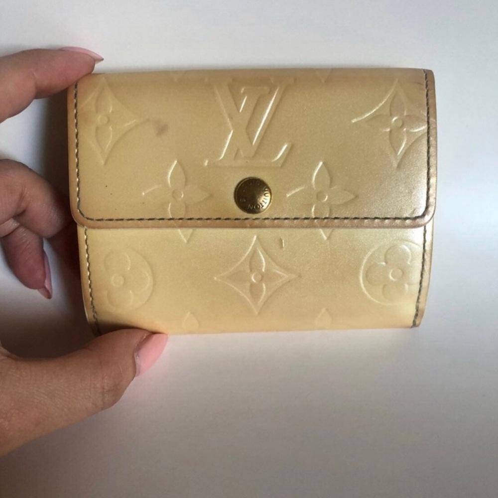 Louis Vuitton Cream Wallet